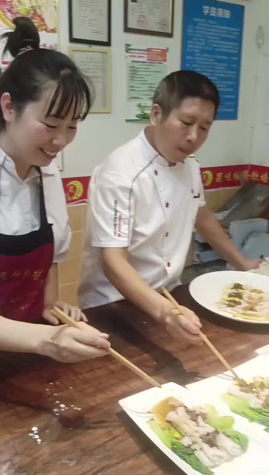 学做肠粉技术培训学校哪家好?四川餐饮培训班哪里好?哔哩哔哩bilibili