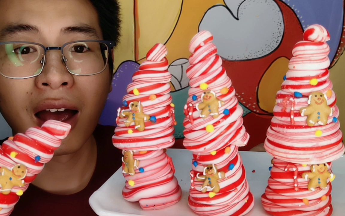 美食吃货,眼镜哥吃"螺旋冰淇淋杯糖果",趣味图案超强薄荷糖味