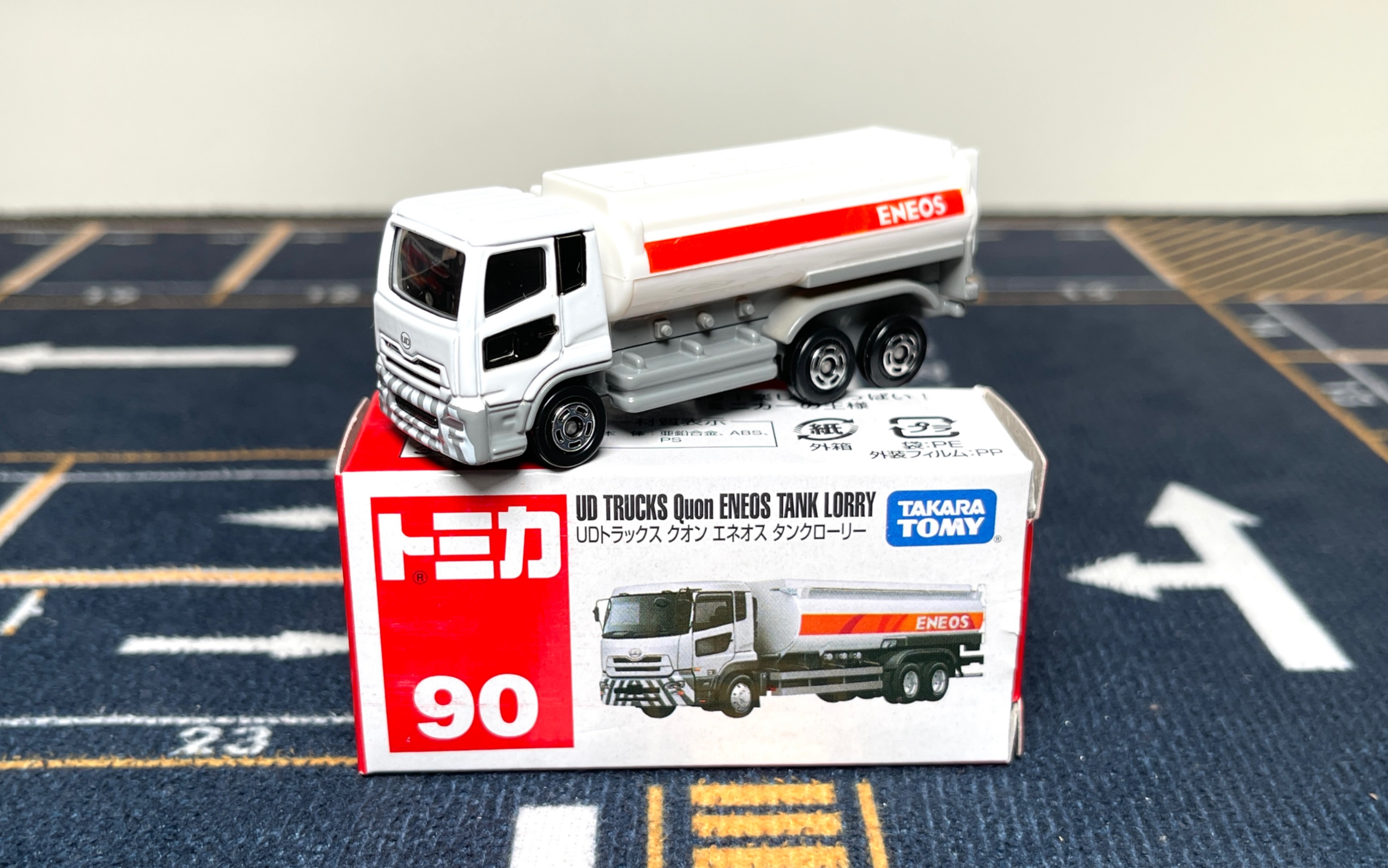 多美卡 takara tomy 90号 ud卡车 quon 石油公司 eneos 油罐车
