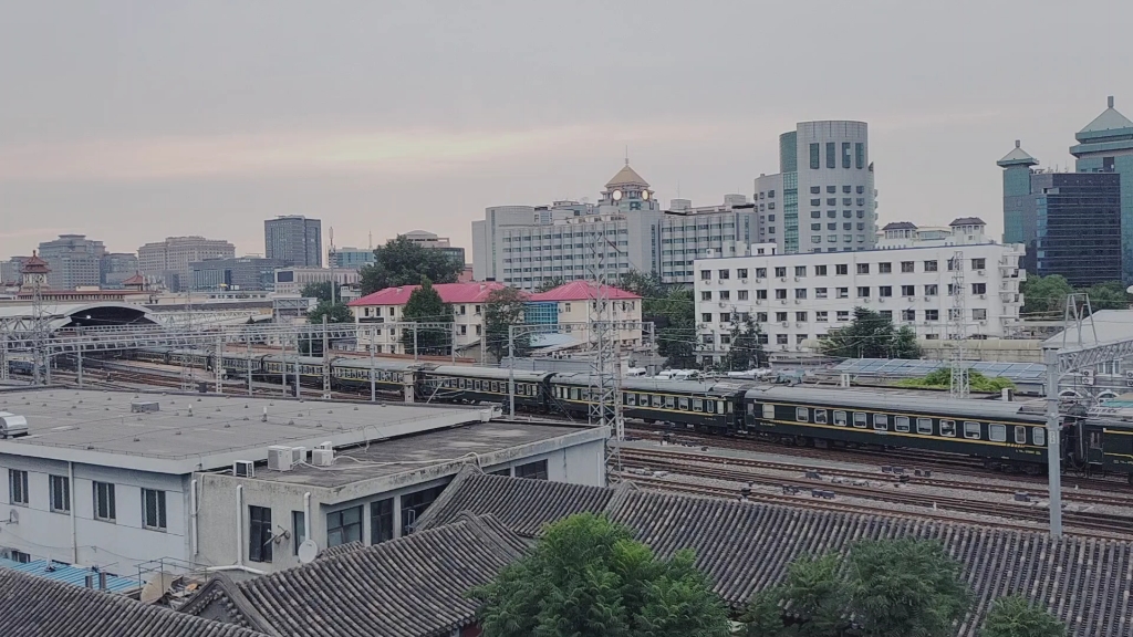 客车t47次北京站出站,本务沈局沈局段和谐3d8005