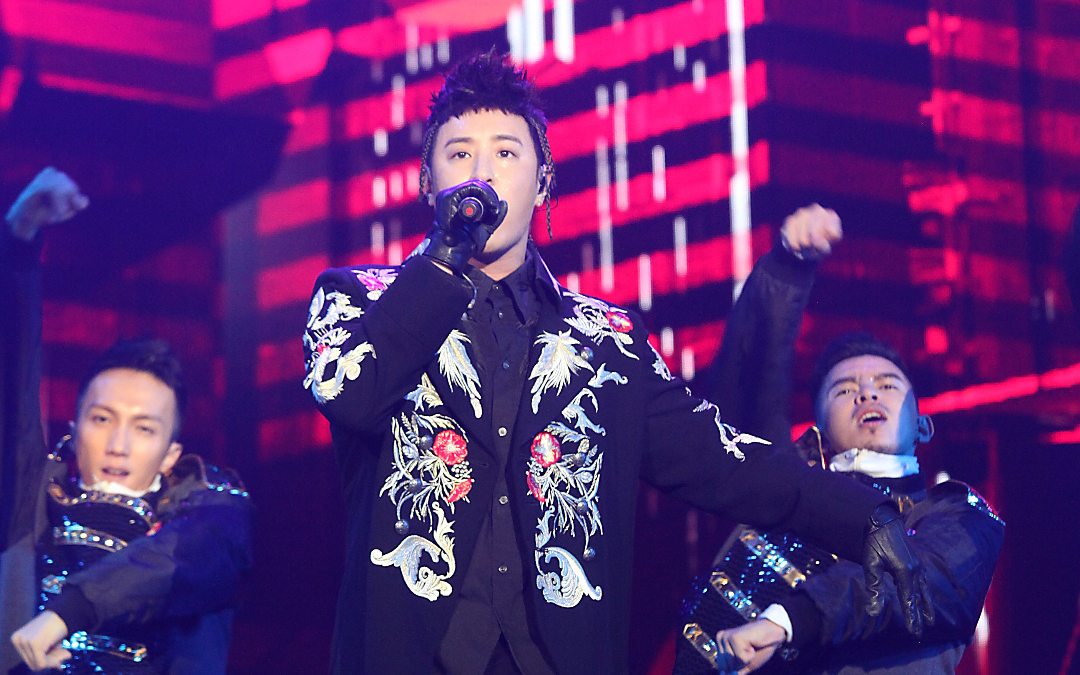 【潘玮柏】#2019上海演唱会# 【转机】