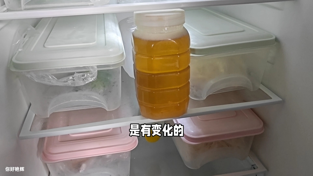 蜂蜜是放在冰箱里还是常温(蜂蜜是放冰箱里好还是不放冰箱里好)