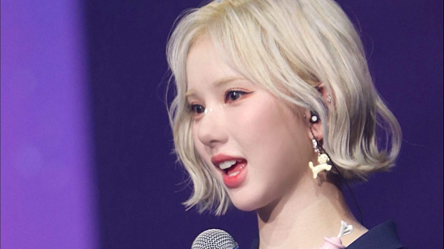 演唱会安可蹦蹦跳跳的兔宝,爱豆的生命力属于舞台