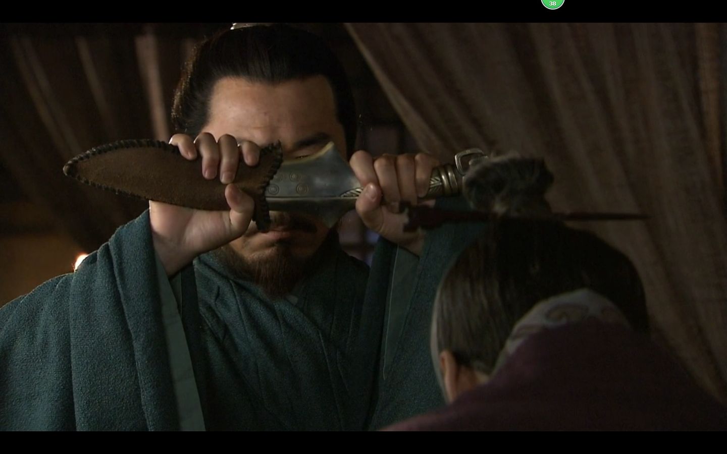 曹操王允商量杀董卓曹操索要七星刀