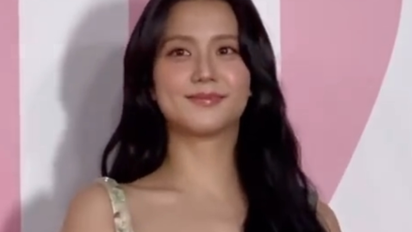 经鉴定!金智秀是真的变胖了!