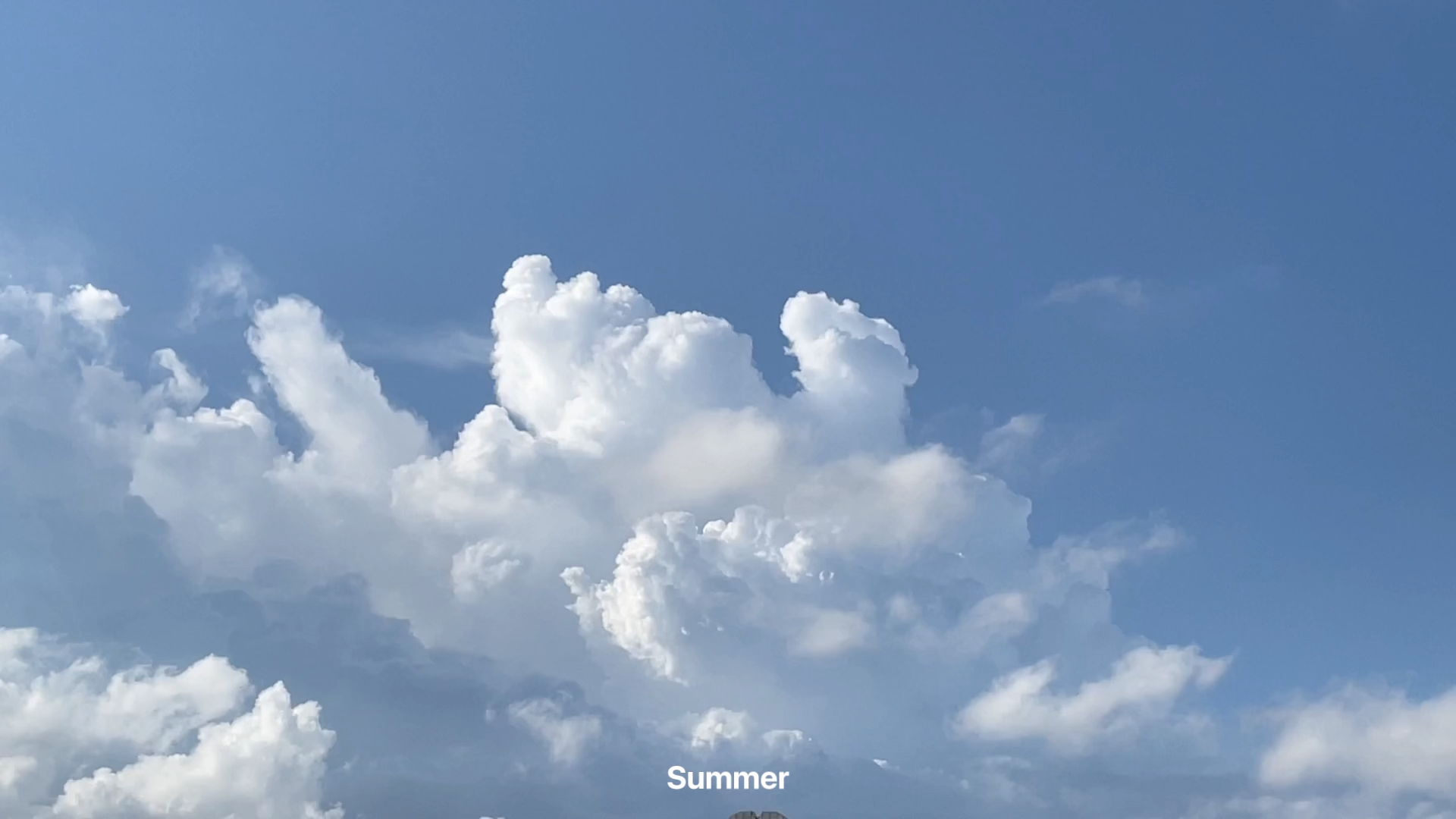 风和日丽,像云一样自由自在