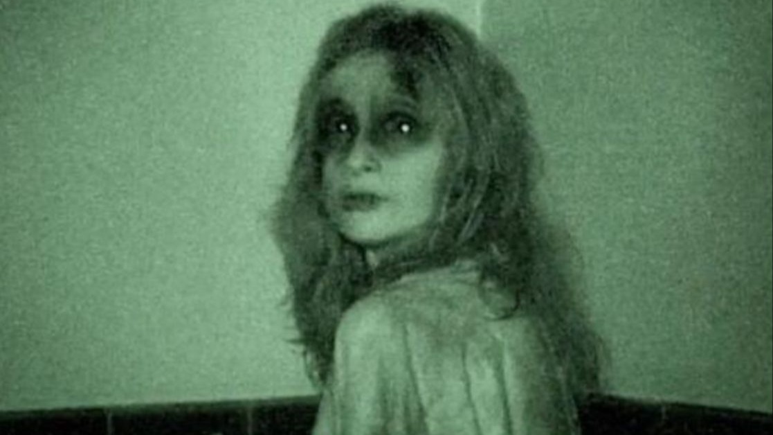 一口气看完高分美恐~《墓地邂逅》