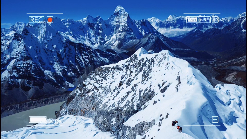 雪山攀登者,勇攀高峰挑战极限?