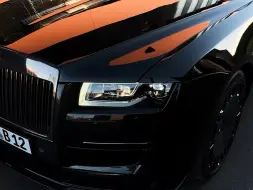 Télécharger la video: BRABUS 700 of Rolls-Royce Ghost