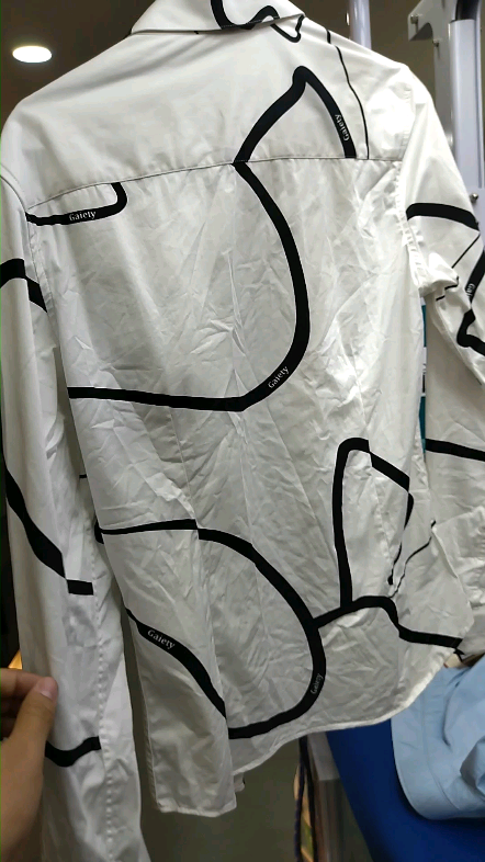 衣服皱皱巴巴的很难看,看看这个如何!