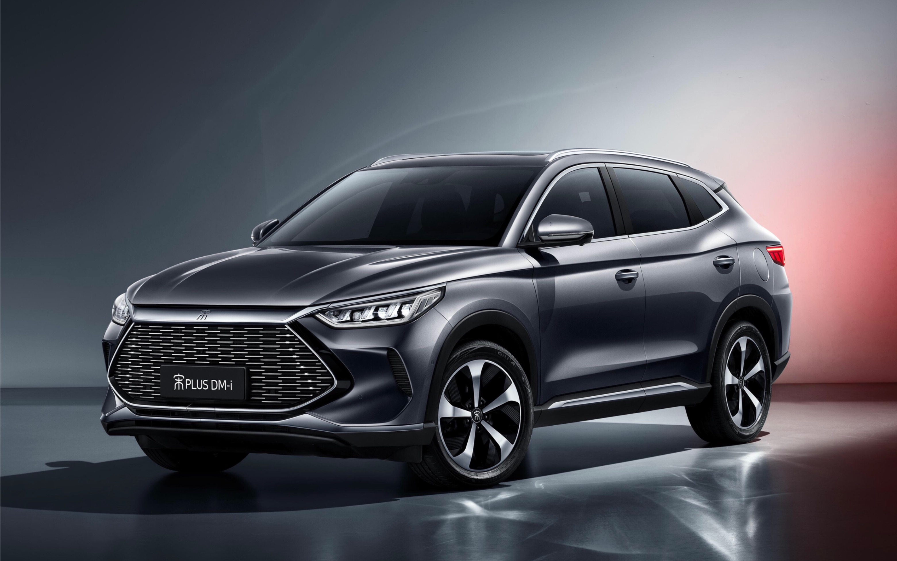 比亚迪宋plus dm-i与本田cr-v插混版怎么选?