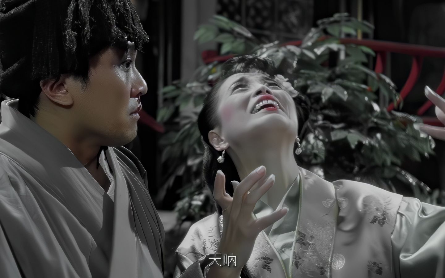 谁又能配的上风华绝代 万人惊艳 人见人爱 车见车曝胎,谁?