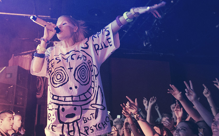  new die antwoord  daddy - banana brain  live 2016