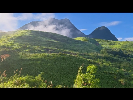 岭南天子岭留题地:两个狗头山,公狗撵母狗,翰林手牵手哔哩哔哩bilibili