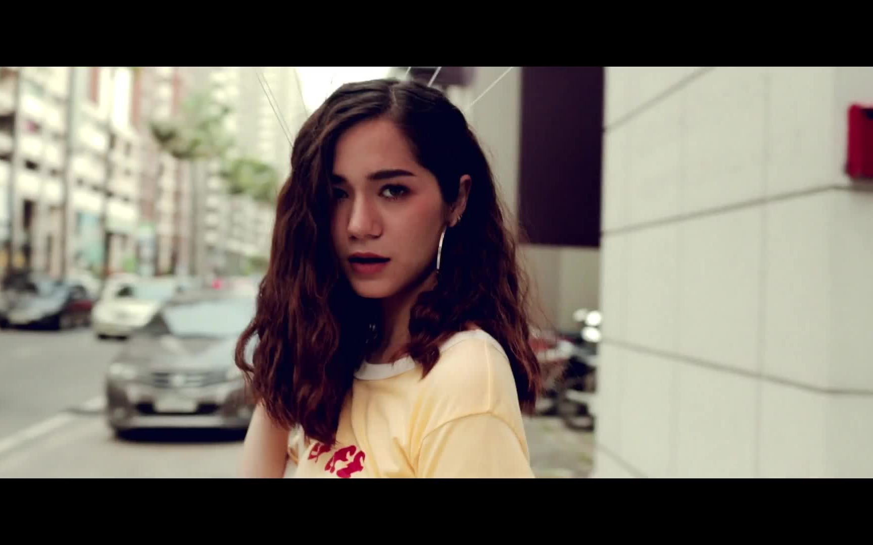 【violette wautier】这不是我 - 官方mv