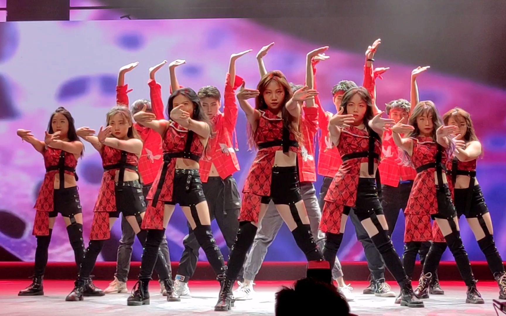 十佳歌手舞台跳这个科技popping与女团jazz结合