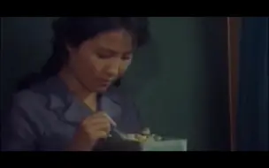 Download Video: 【美食合集】过去的火车上吃饭都是卖餐券的 盒饭3毛5一份