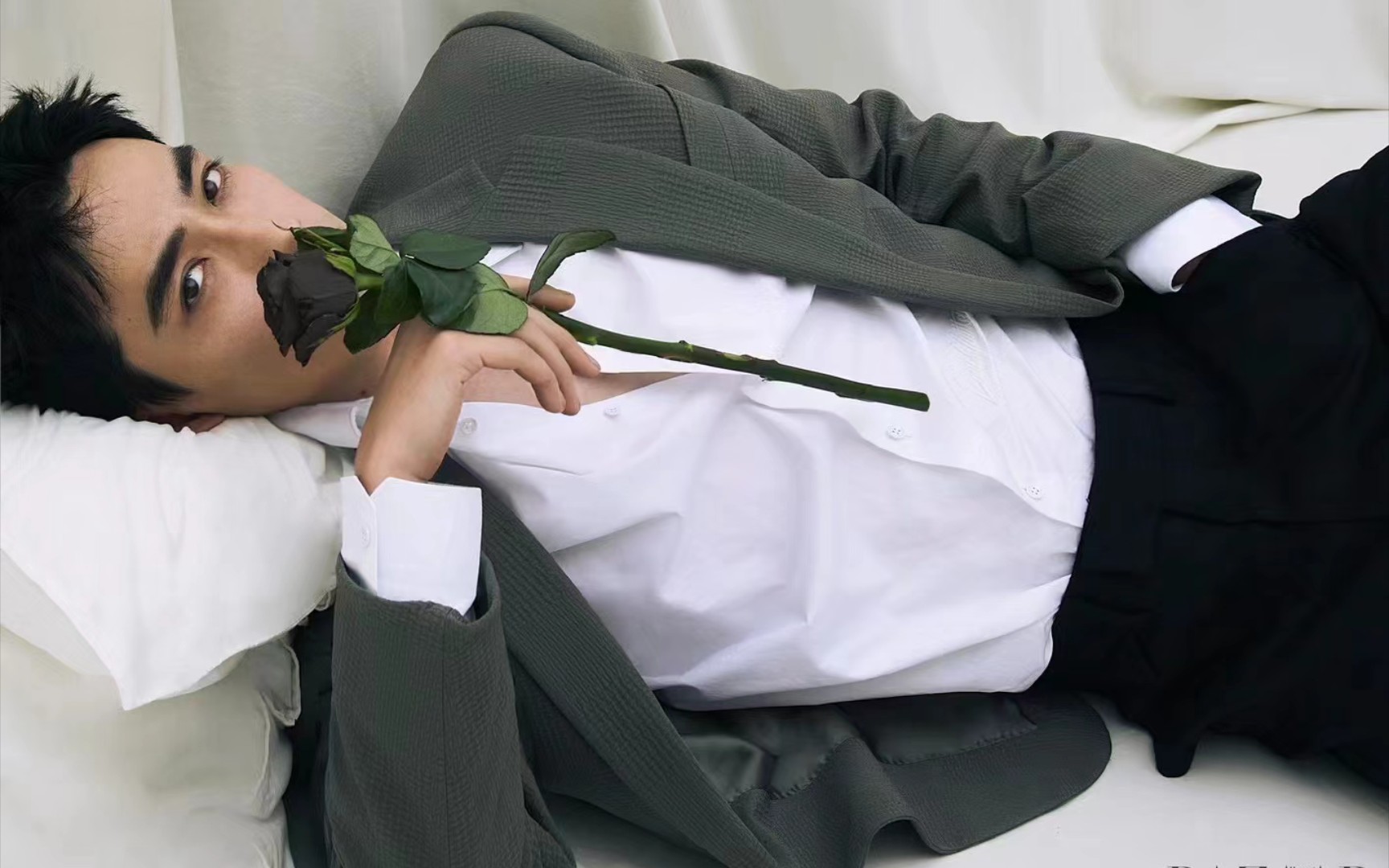 《时尚芭莎》六月刊 朱一龙