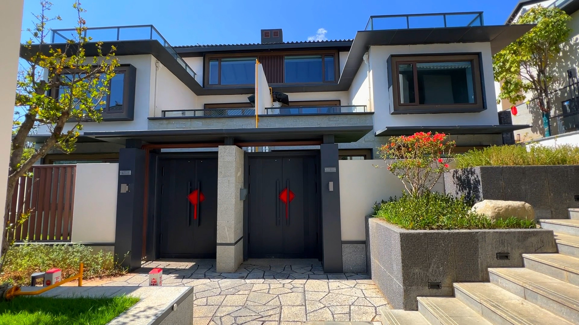 大理古城现房小别墅大理王宫华侨城南边户77平赠送大院子交房一镜到底