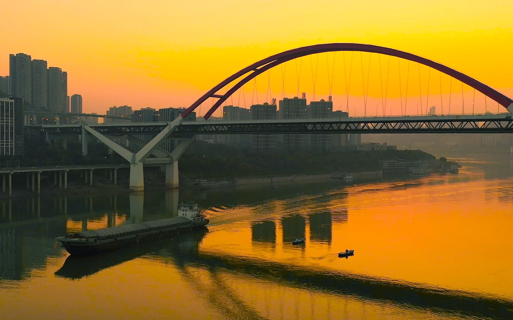 重庆菜园坝大桥,落日下的长江像一封金色的情书