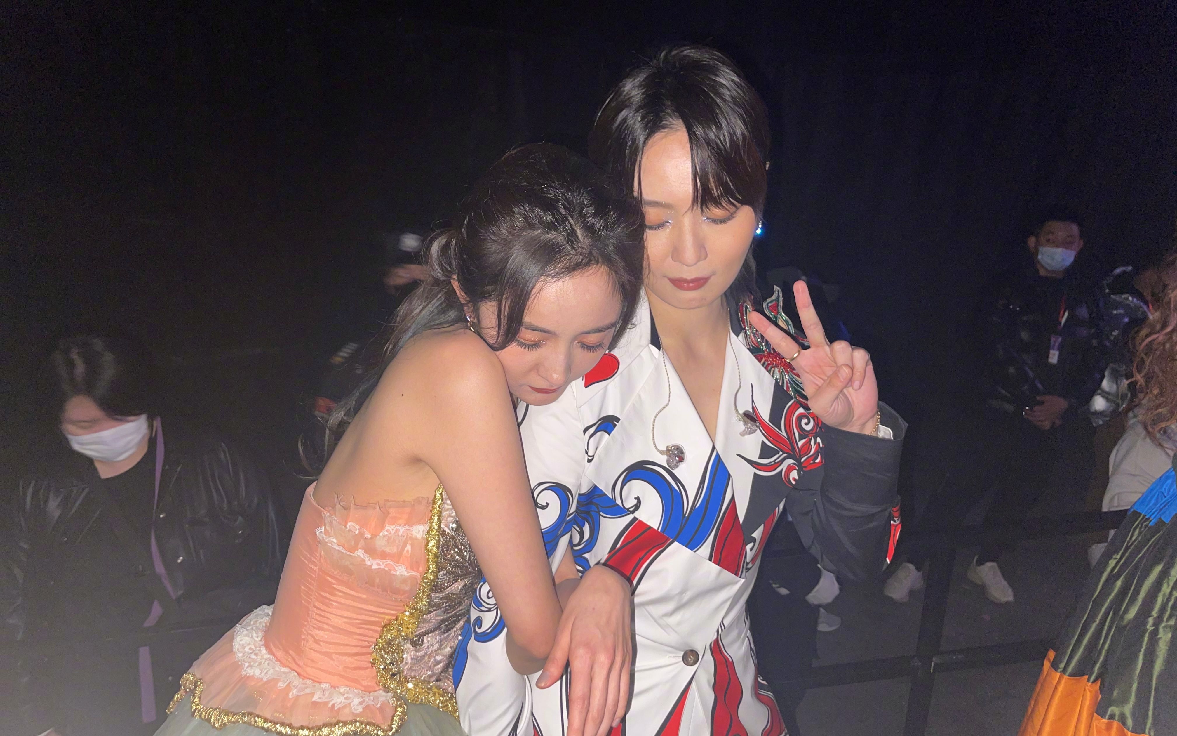 【笔幂 | 周笔畅 x 杨幂】小幸运