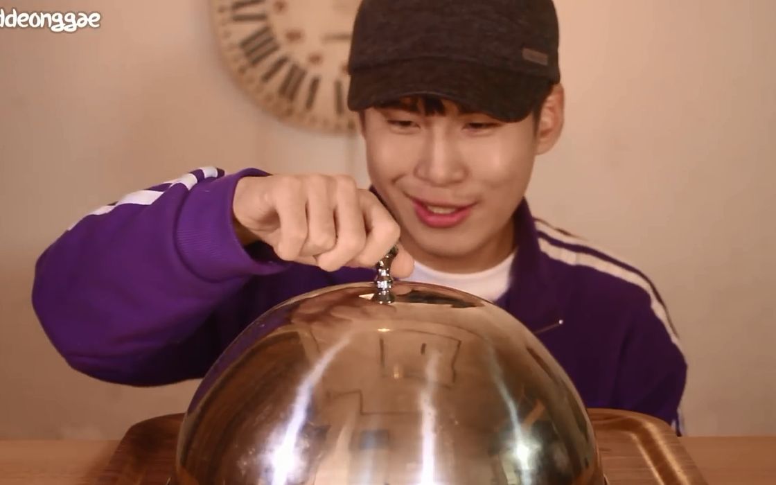 [韩国吃播]大胃王donkey开档一米大哥哥 未知性喂食 吃播