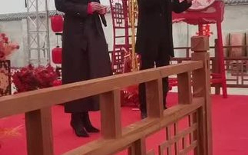 [图]付飞社携爱人韩雪深情演绎 歌曲（谢谢你亲爱的）