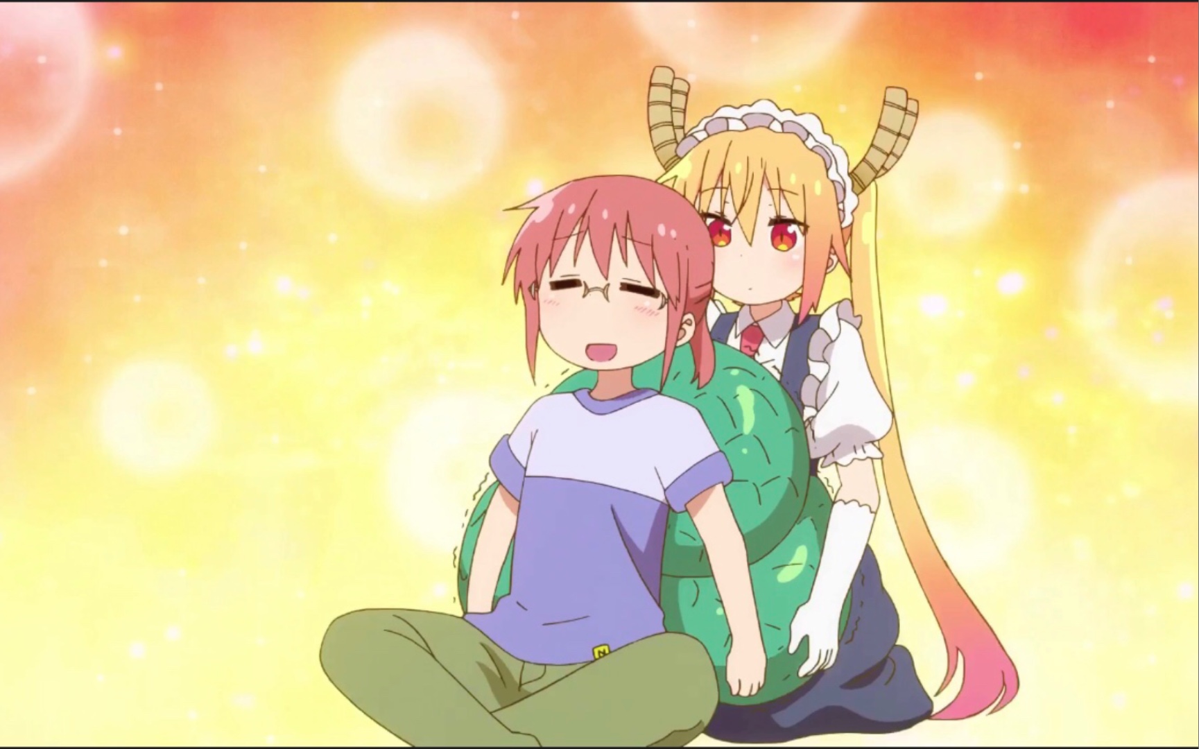 托尔尾巴给小林按摩,啊呀想撸大尾巴