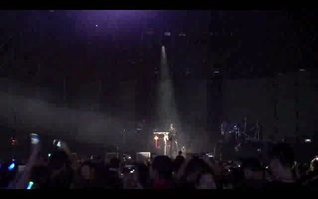 [图]【Linkin Park】Leave Out All The Rest+Iridescent 2015北京工体演唱会内场视角自摄（超渣画质）