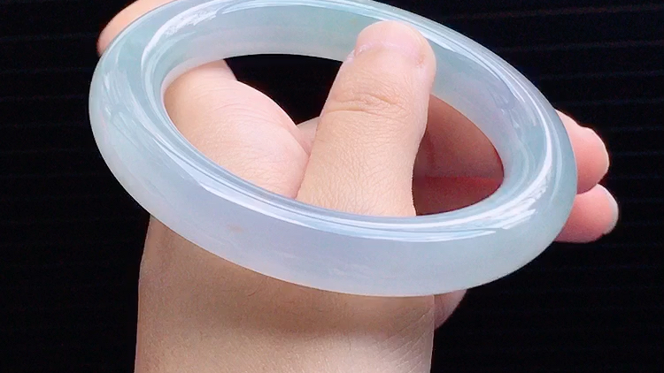 冰春彩圆条手镯