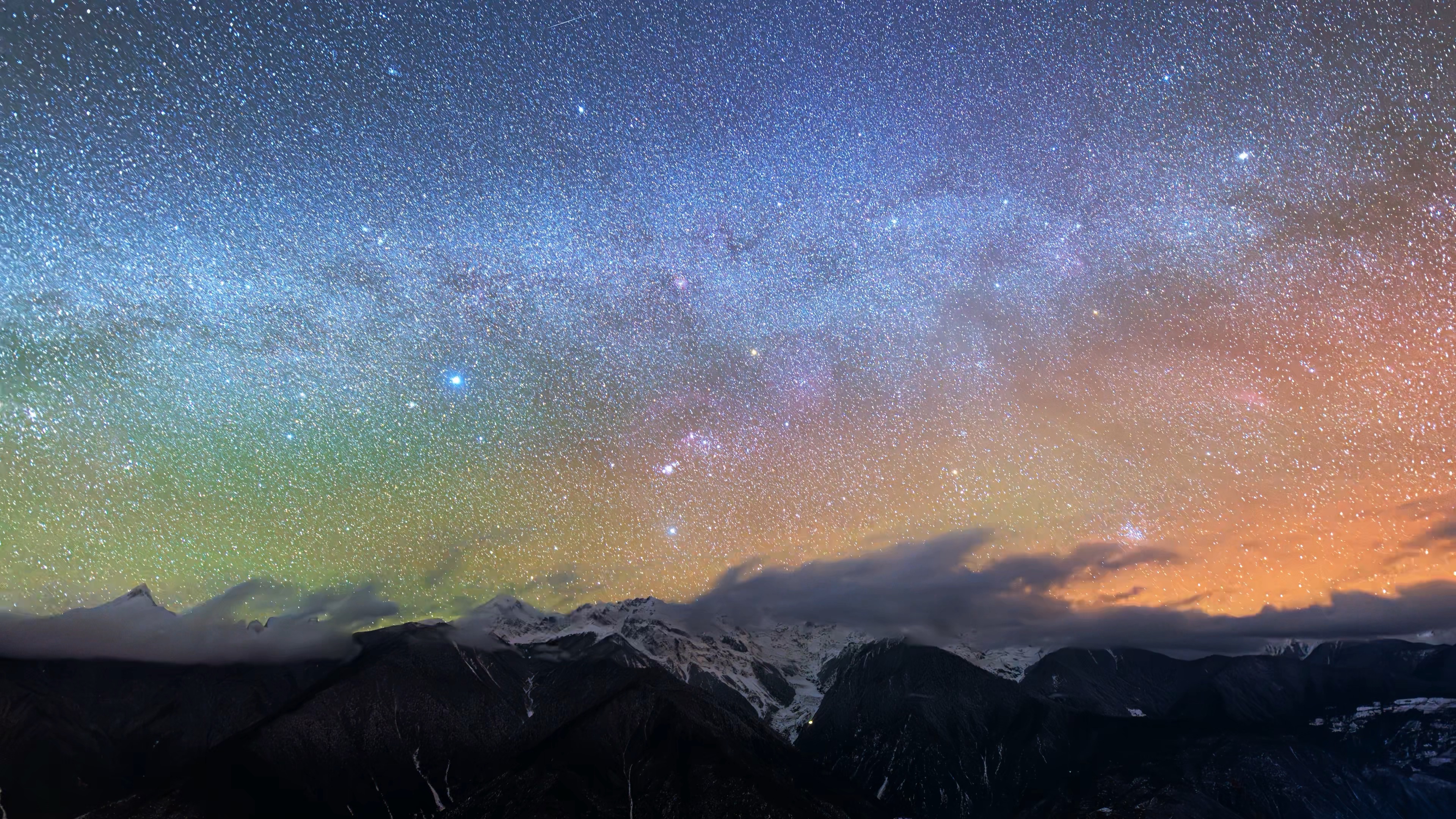 壁纸梦幻星空流星雨图片