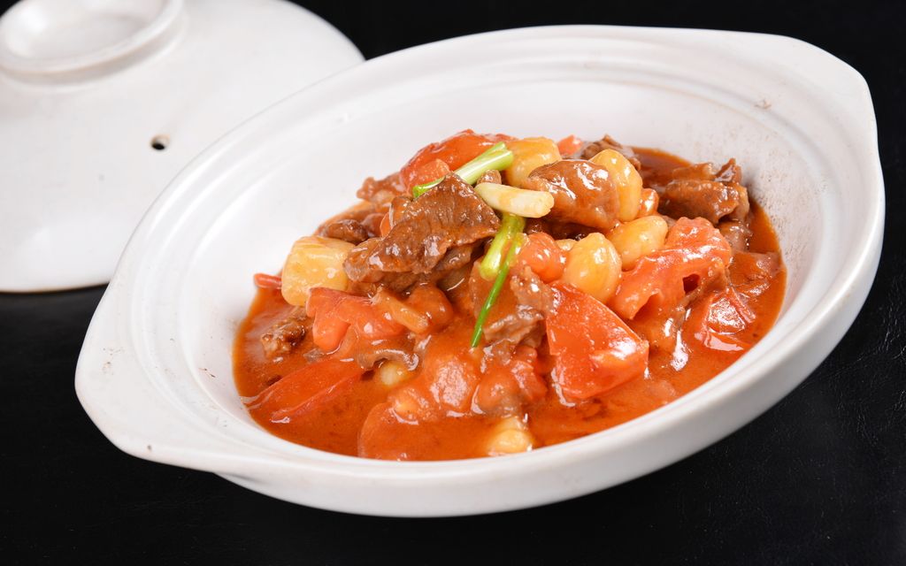 【不正经的食谱】虽然是没有牛腩的番茄牛里脊,虽然