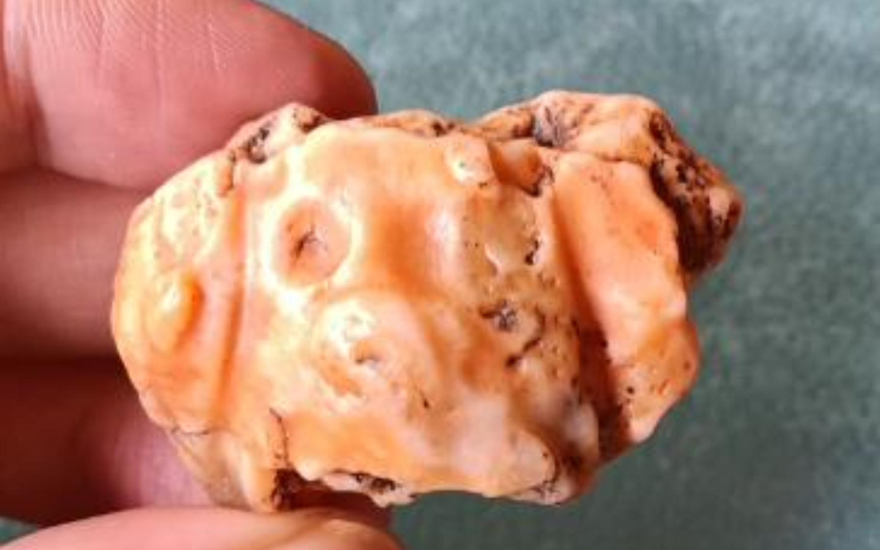 《猪脸》,材质:沙漠漆.