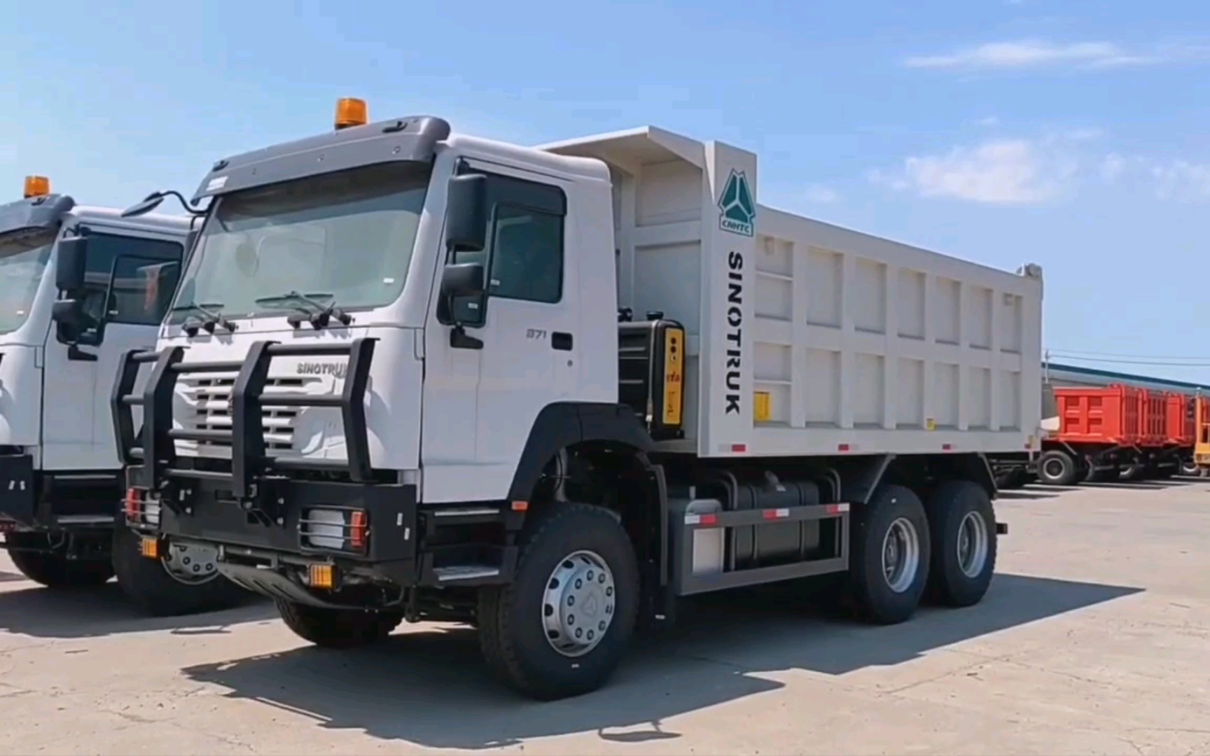 豪沃371自卸车出口版(国二大泵)