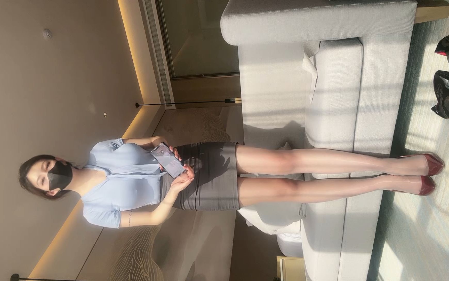 抖音@你的萌177 230120直播录制 灰丝 红色细高跟