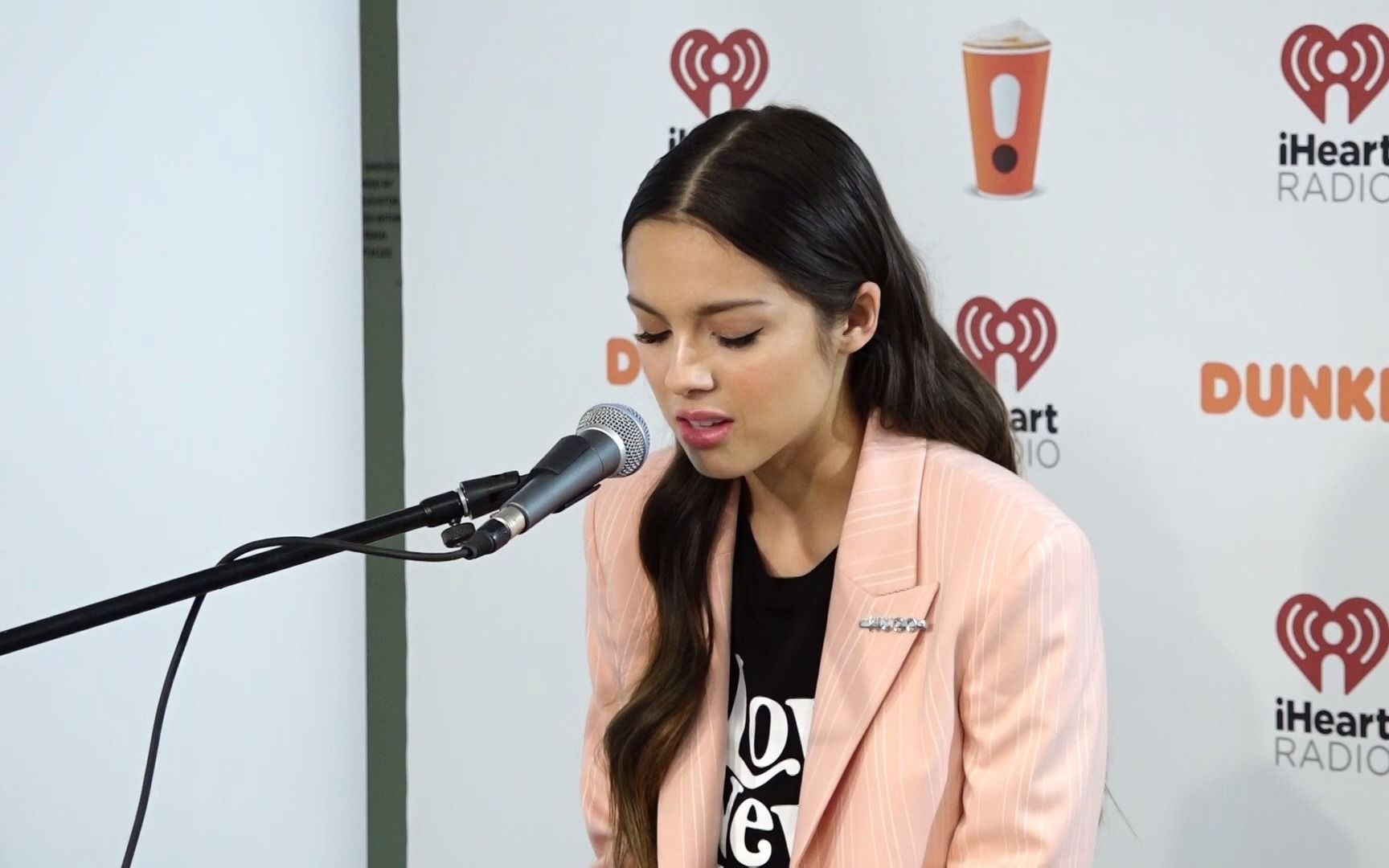 olivia rodrigo - all i want (live | dunkin latte lounge)
