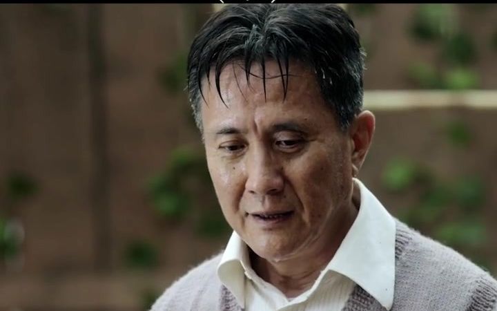 《人民的名义》高育良锄地的这个桥段,暗示了他早已深陷泥潭中