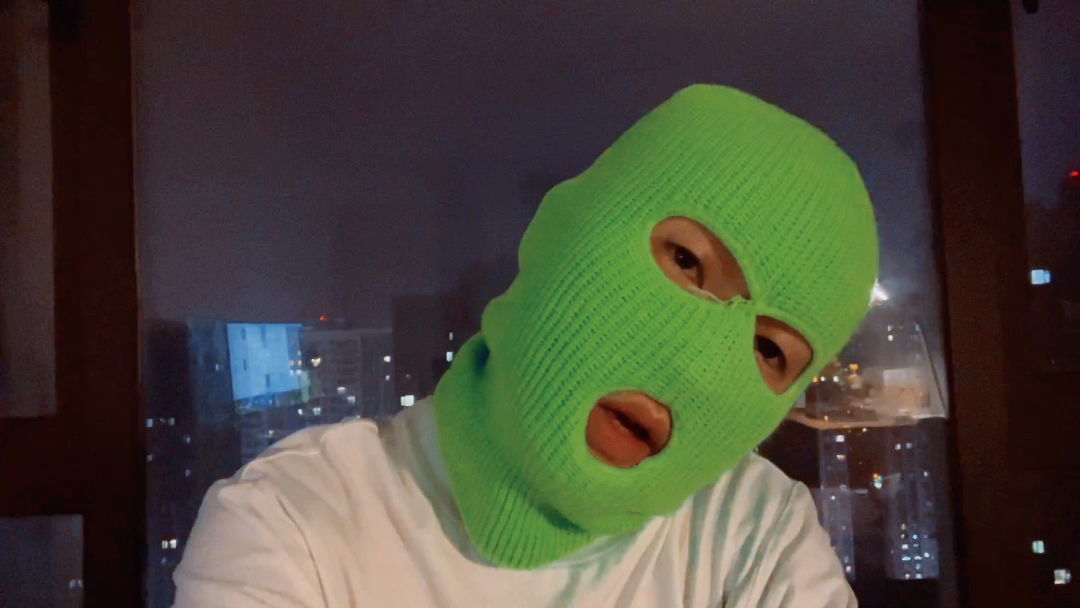 【绿头套的贼】只是还没告诉你我爱你