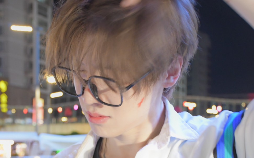 【曹宇雪】谁懂我逝去的清 第一次见到爱豆!真人真的又高又白好亮眼