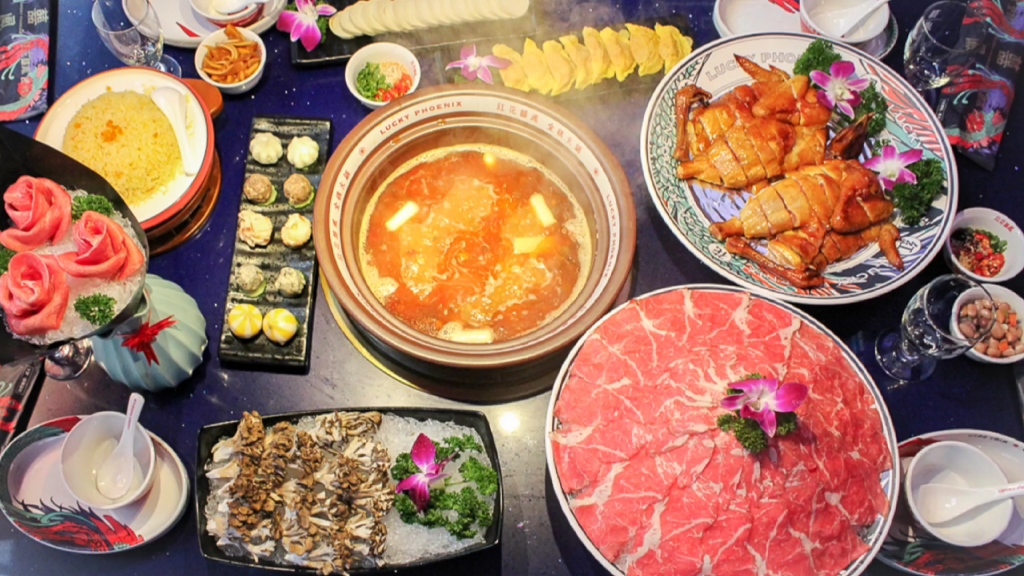 红花喜凤_全鸡火锅,很潮很in的国风火锅店_哔哩哔哩_bilibili