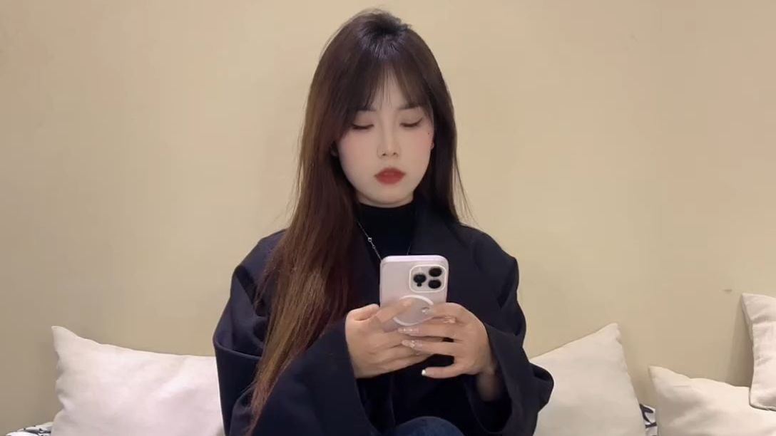 2025-11-13 20-52-23 聊天