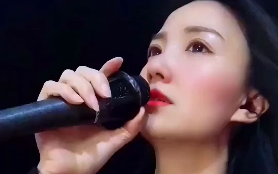 [图]不怕歌曲多好听，就怕歌词入了心！一首好听的 美丽姑娘 听哭了有故事的人 伤感音乐