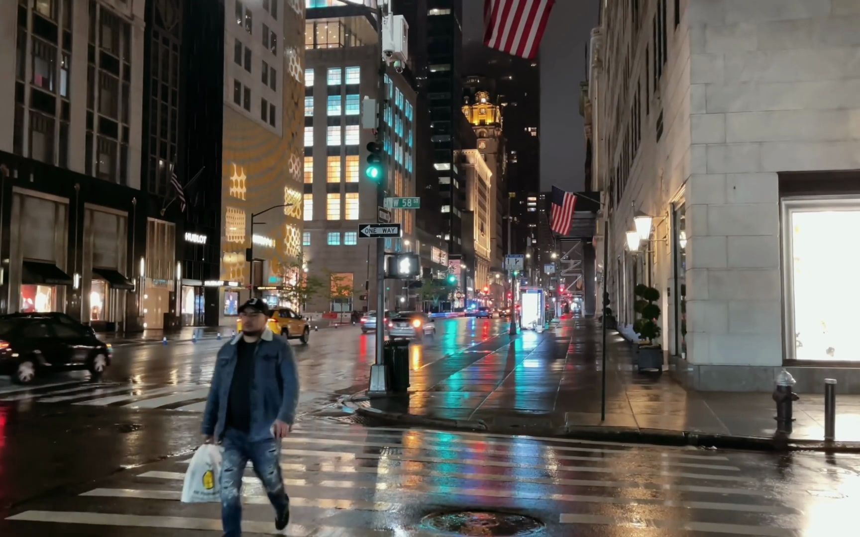 [图]纽约·New York｜下雨天钢铁丛林中有熟悉的孤独感，这份孤独带着自由