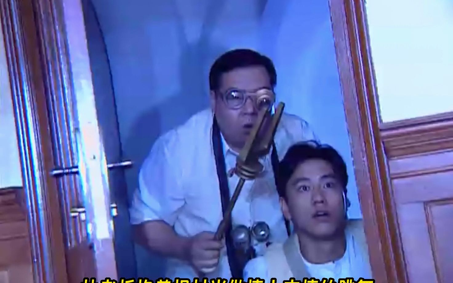 蝙蝠初现,珠宝商卒,奇人奇案第一二集解说