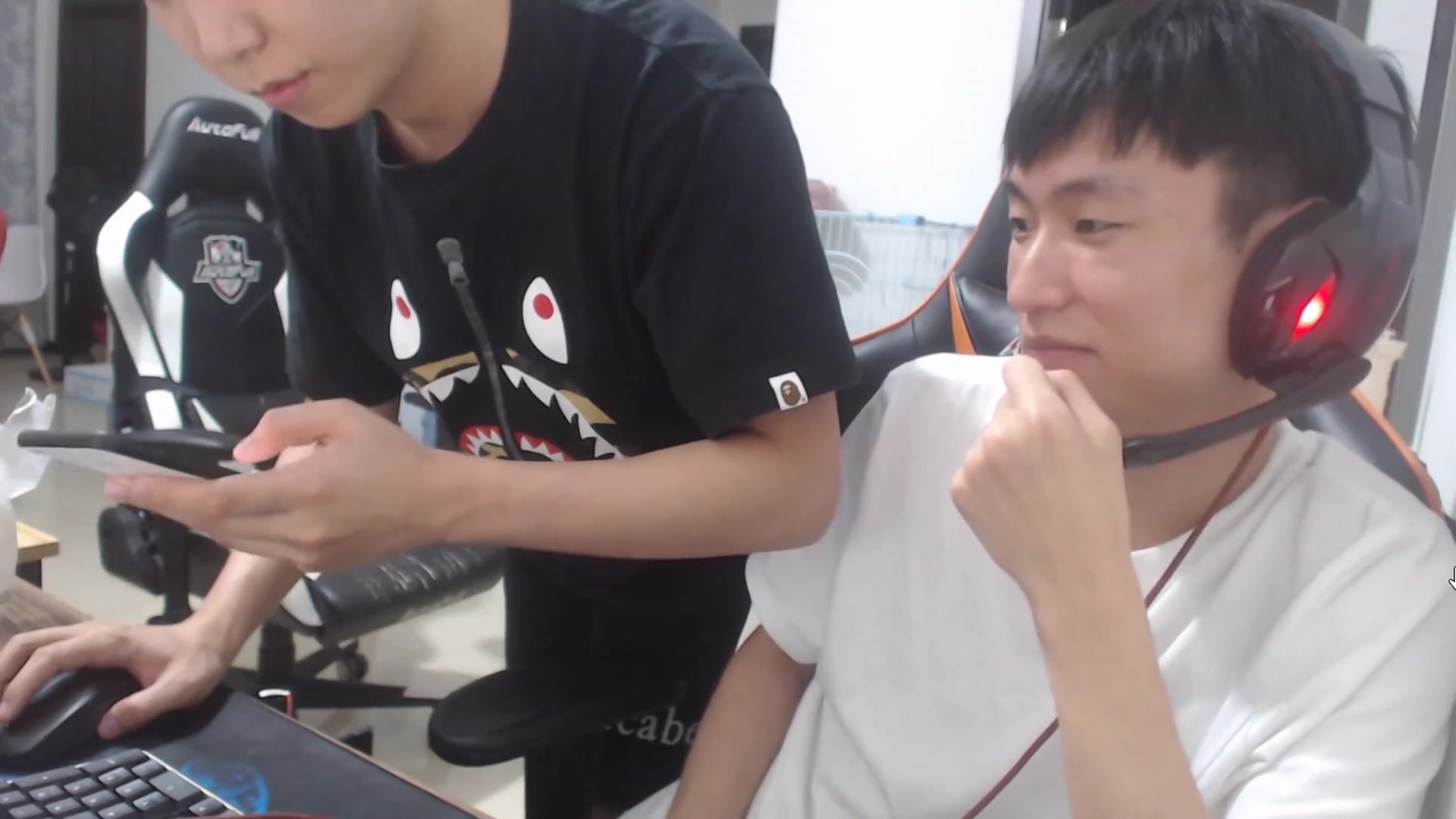 【余小c/阿亮】阿亮一晚上竟然消费了五千?醒来付钱的余小c一脸懵b