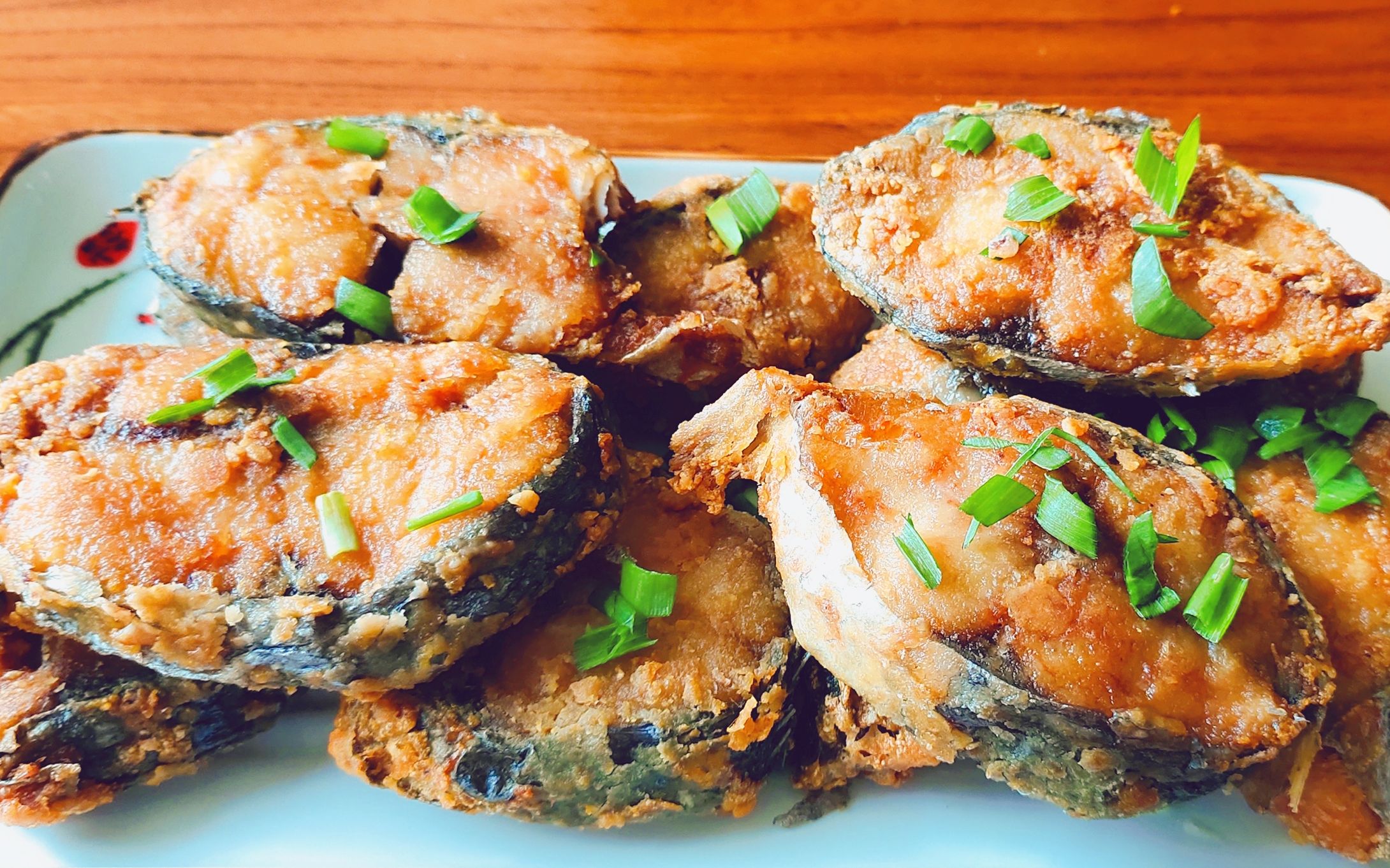 虾酱煎鲅鱼有秘诀,这样煎出的鲅鱼外酥里嫩不油腻,吃了还想吃