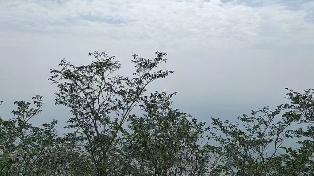 [图]位于河北下花园区的一座风景优美的山——鸡鸣山，山脚下有座鸡鸣驿古城