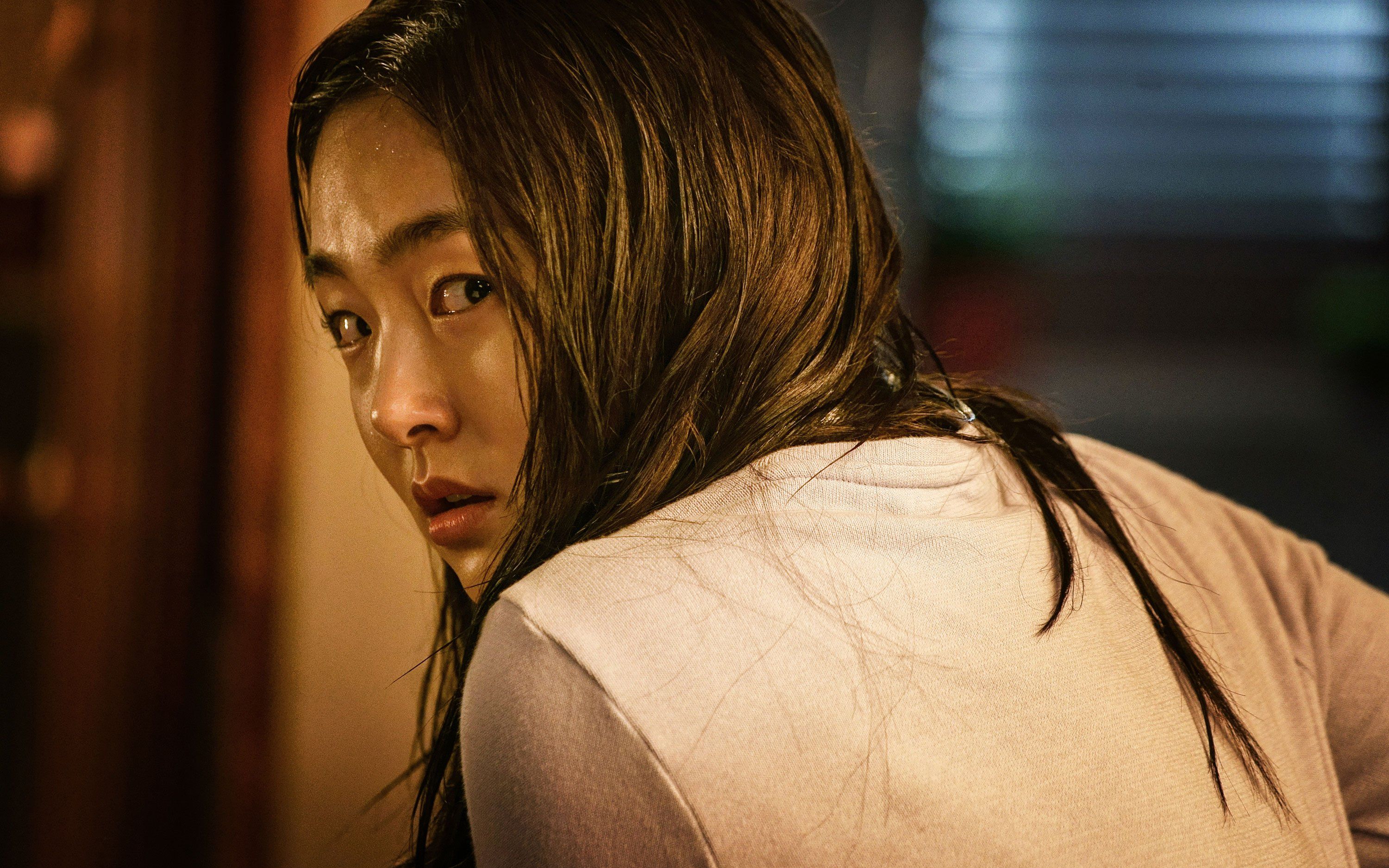 恶魔化身父亲,闯进女儿房间,怪事不断!韩国高分电影,恐怖片(2)