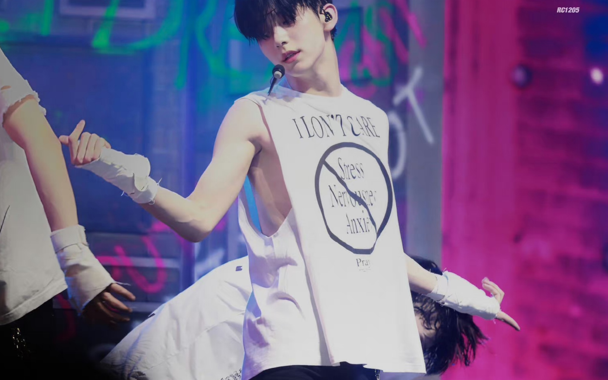 【崔秀彬】无袖辣妹热舞!