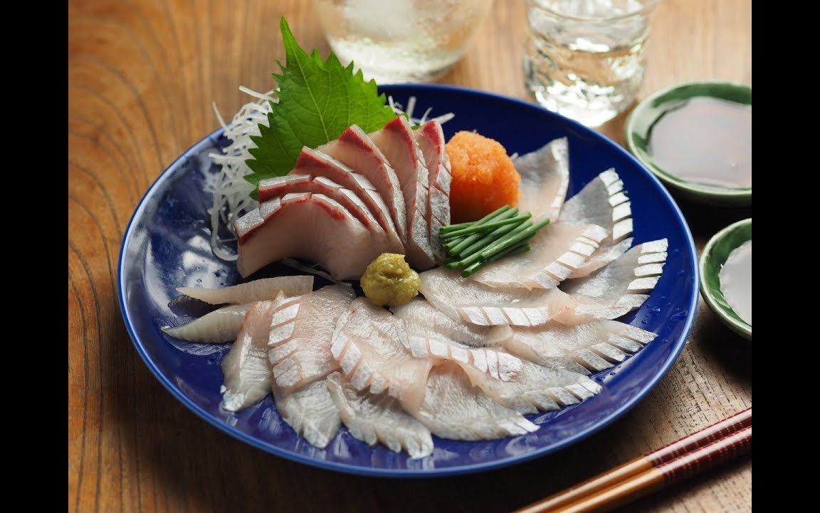 【筋肉料理人】简单的间八鱼刺身及装盘_哔哩哔哩 (゜-゜)つロ 干杯